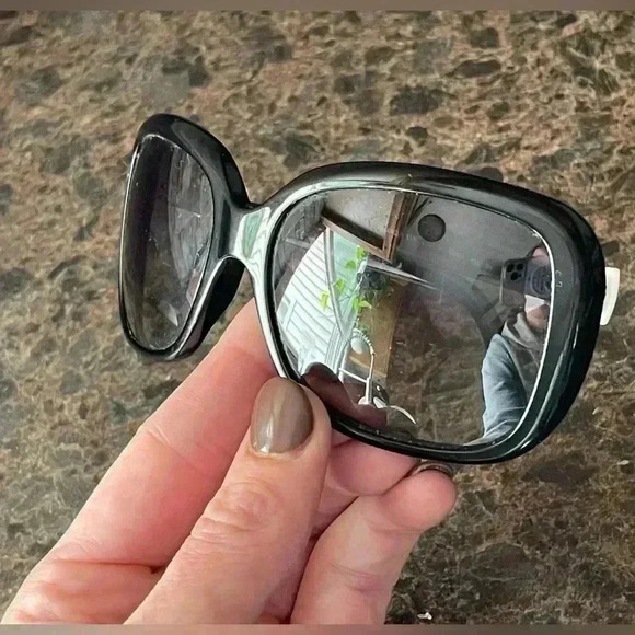 Chanel Sunglasses - Picture 3 of 8